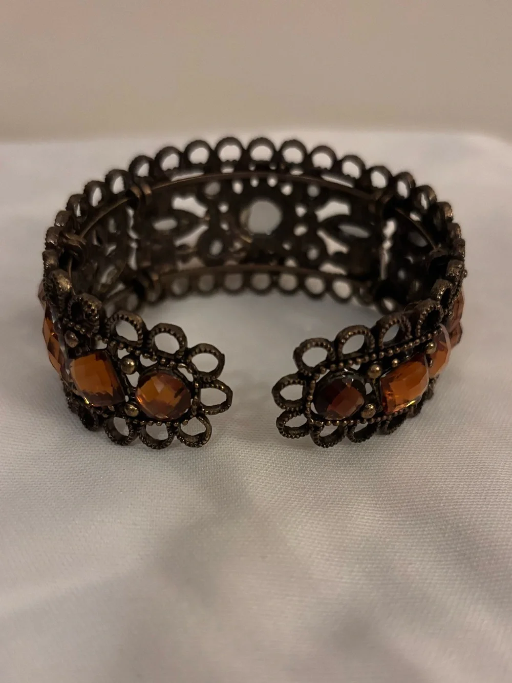 Unknown bold amber